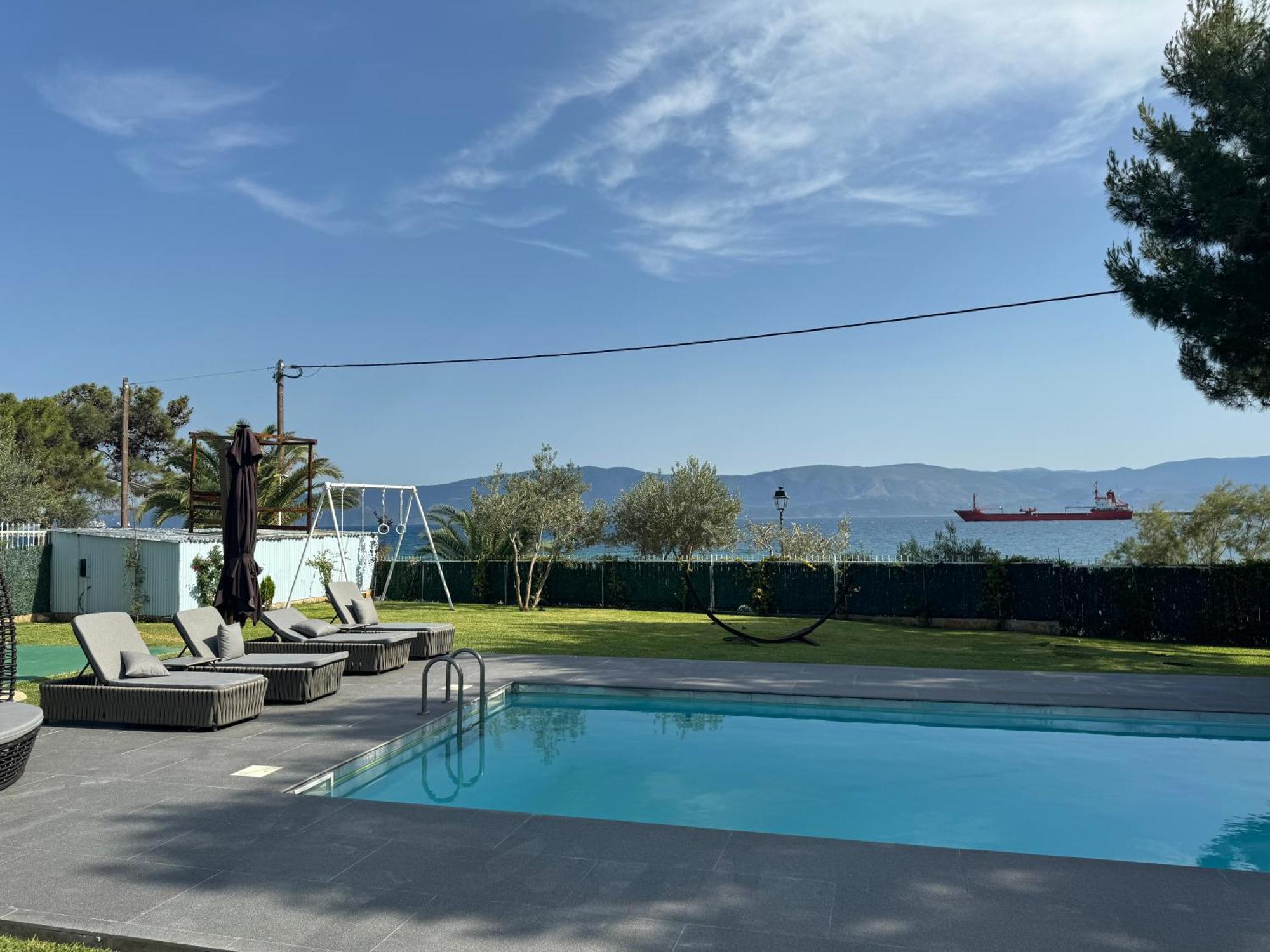 Zoza Luxury Villa Isthmia By The Sea With Private Pool Kalamáki Екстериор снимка